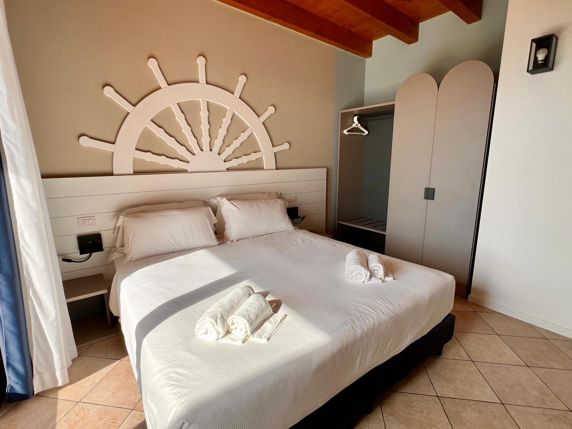 Relais Rosa Dei Venti -Ciao Vacanze- モニーガ・デル・ガルダ エクステリア 写真
